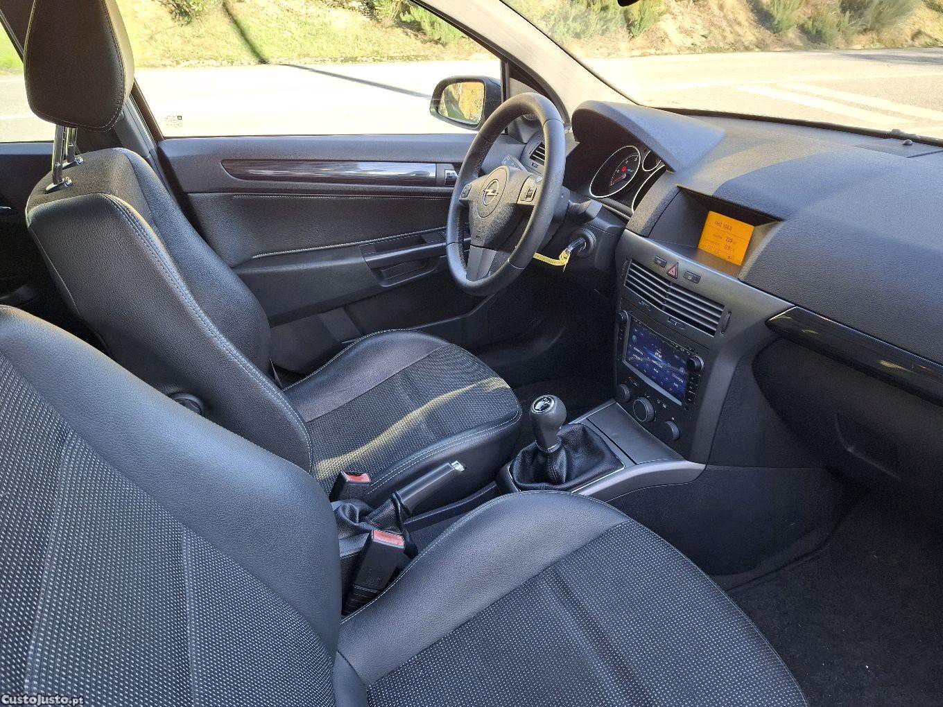 Opel Astra 1.9 CDTI — fotografia 5