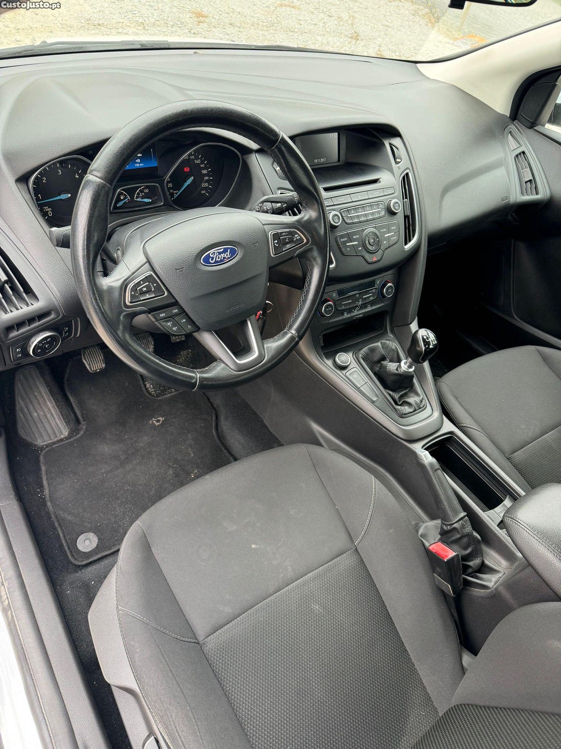 Ford Focus 3 Turnier 1.5 TDCi — fotografia 2