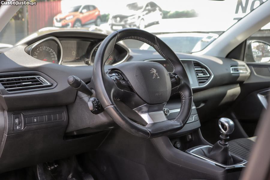 Peugeot 308 1.5 BlueHDi Style — fotografia 10