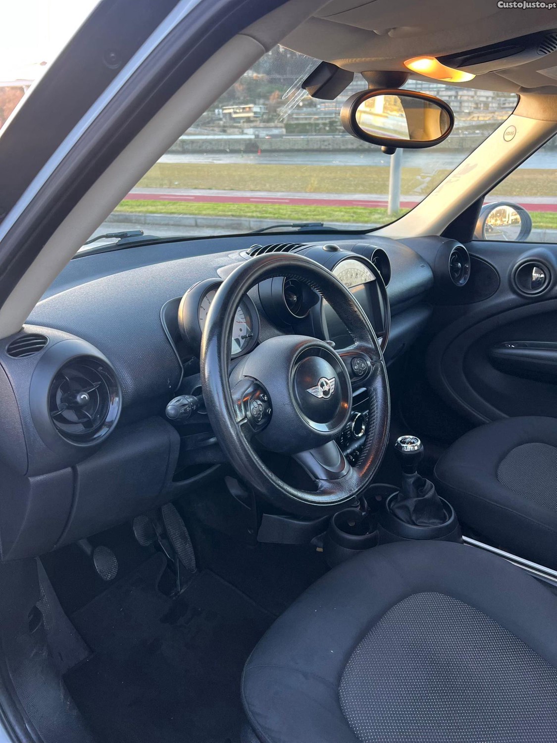 MINI Countryman One D — photo 4