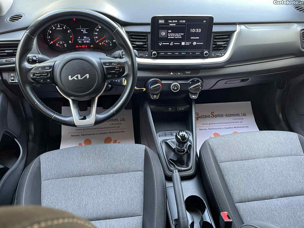 Kia Stonic 1.2 Dynamic ( nacional) — fotografia 3