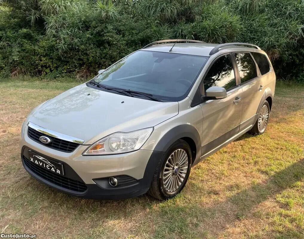 Ford Focus 1.6 TDCi DPF Titanium — fotografia 17