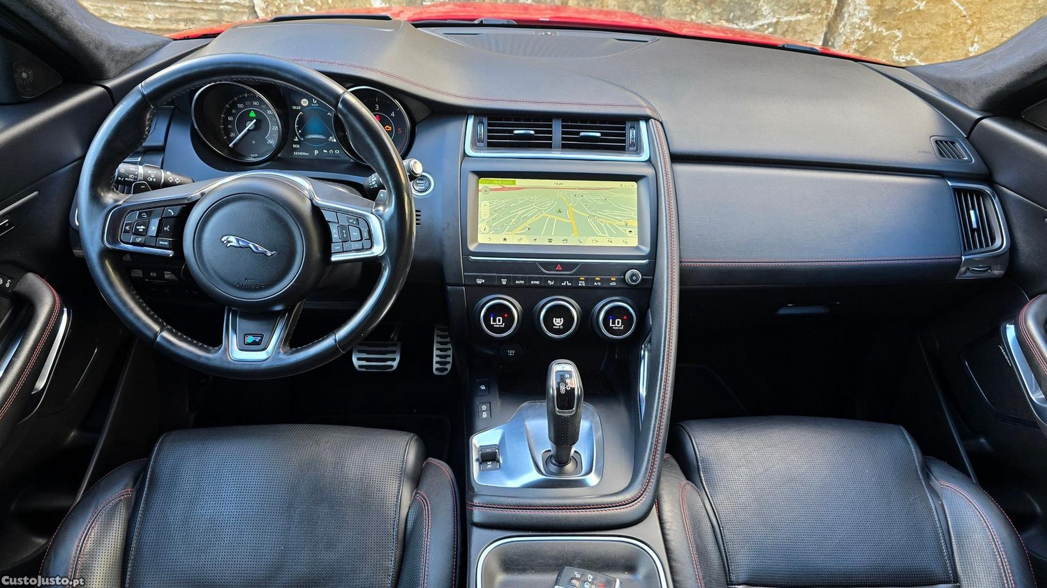 Jaguar E-Pace 2.0 R-Dynamic First Edition AWD Aut. — fotografia 18