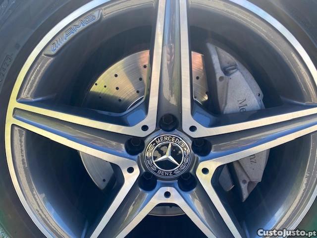 Mercedes-Benz C 250 Coupe — fotografia 4