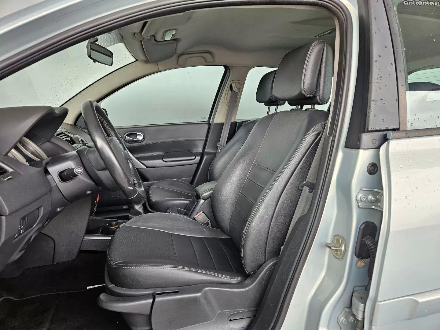 Renault Mégane 1.5 dci confort — fotografia 5