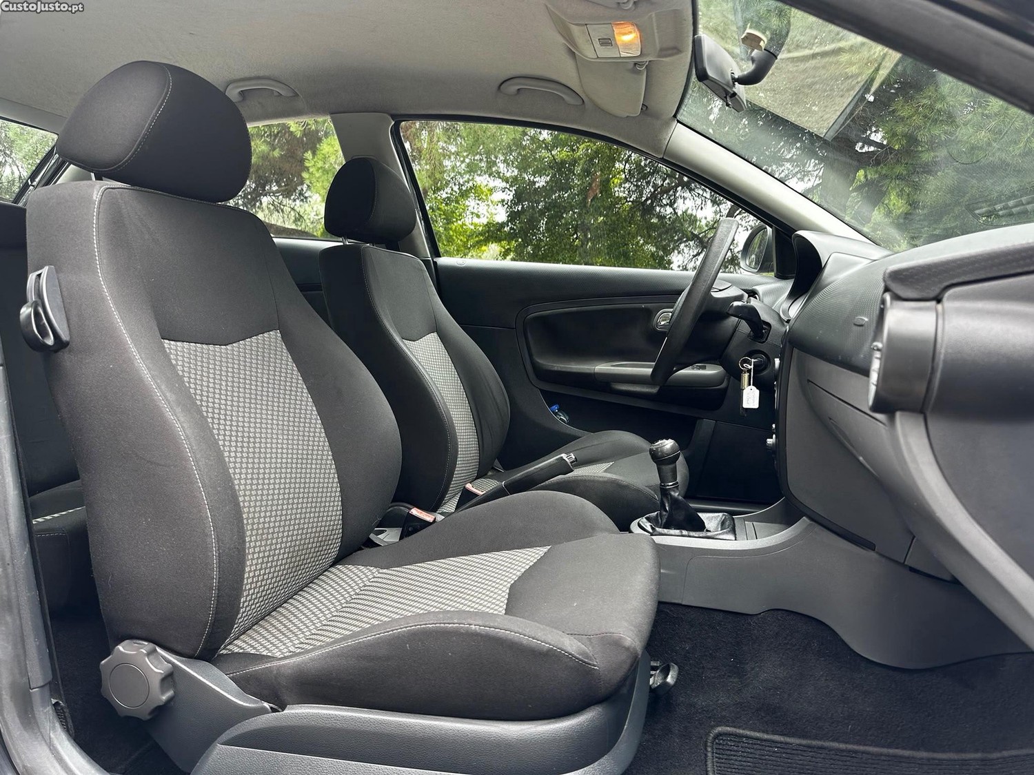 SEAT Ibiza 1.2 12v — fotografia 4