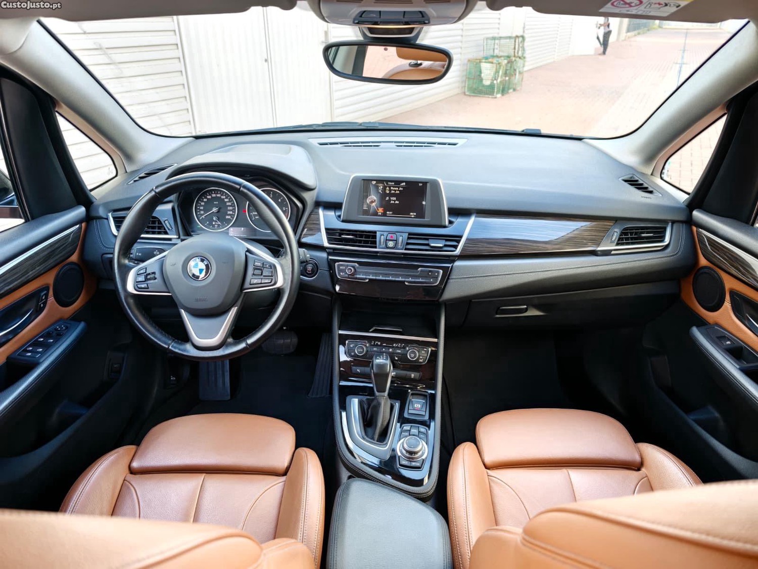 BMW 218 Active Tourer Luxury — fotografia 8