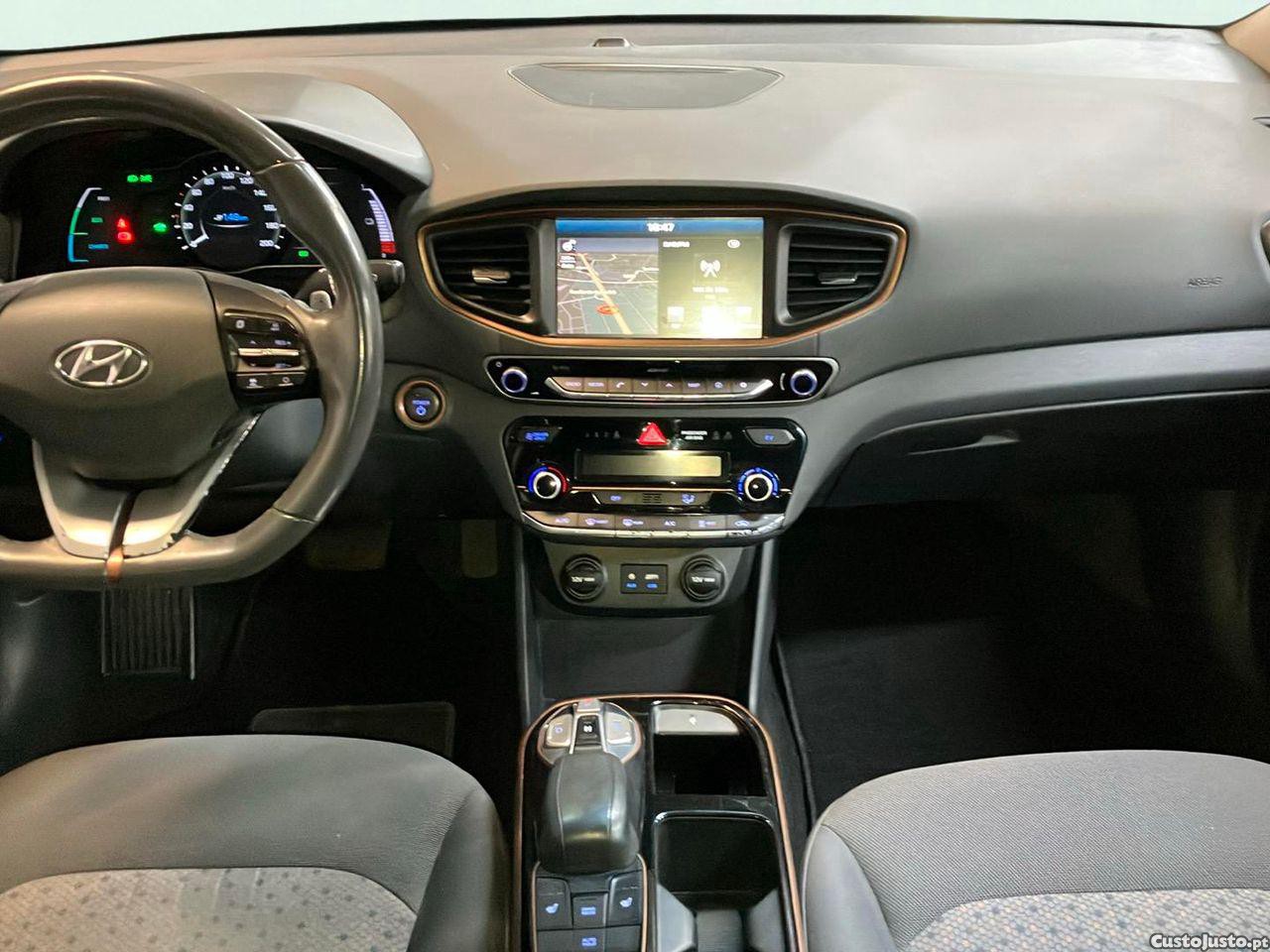 Hyundai IONIQ 28kWh Eletric Tech — fotografia 13