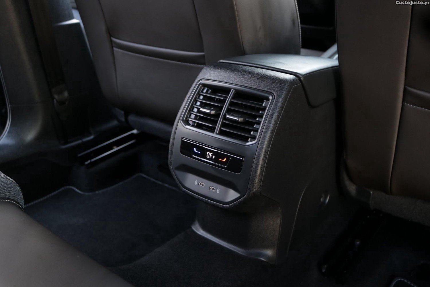 SEAT Leon 1.4 e-Hybrid Xcellence DSG 204cv — fotografia 34