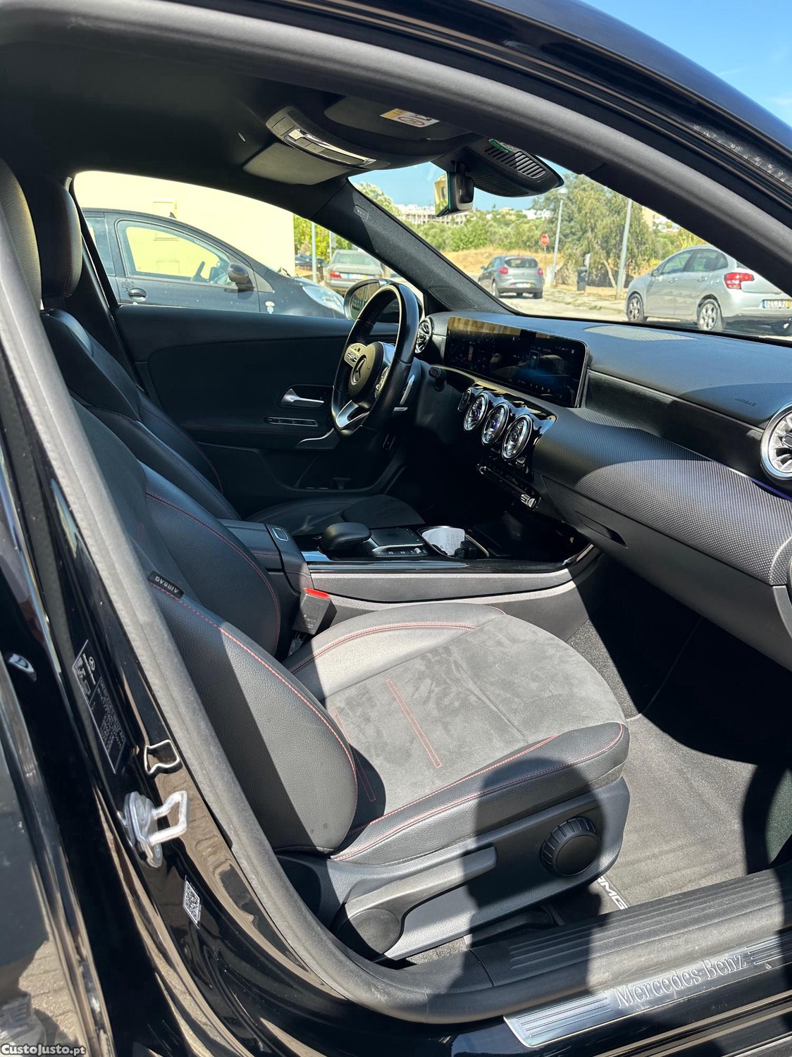 Mercedes-Benz A 250 A250e Limousine AMG Line Plug-in Hybrid — fotografia 3