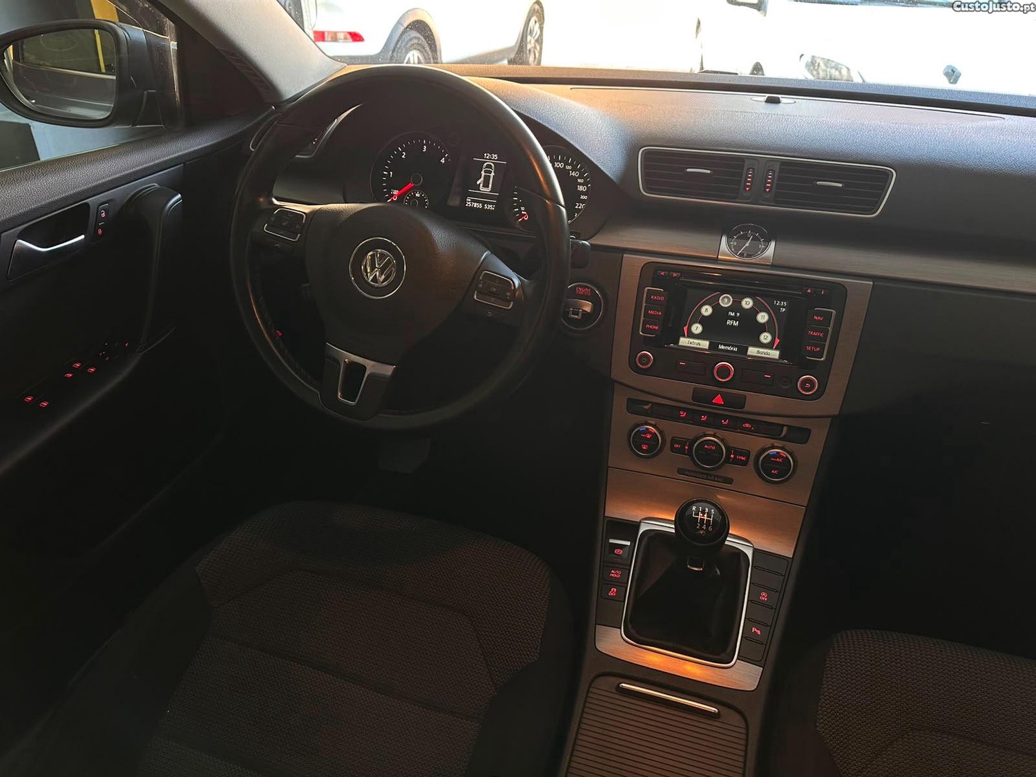 Volkswagen Passat Variant 1.6 TDI BlueMotion | 105 cv — fotografia 6