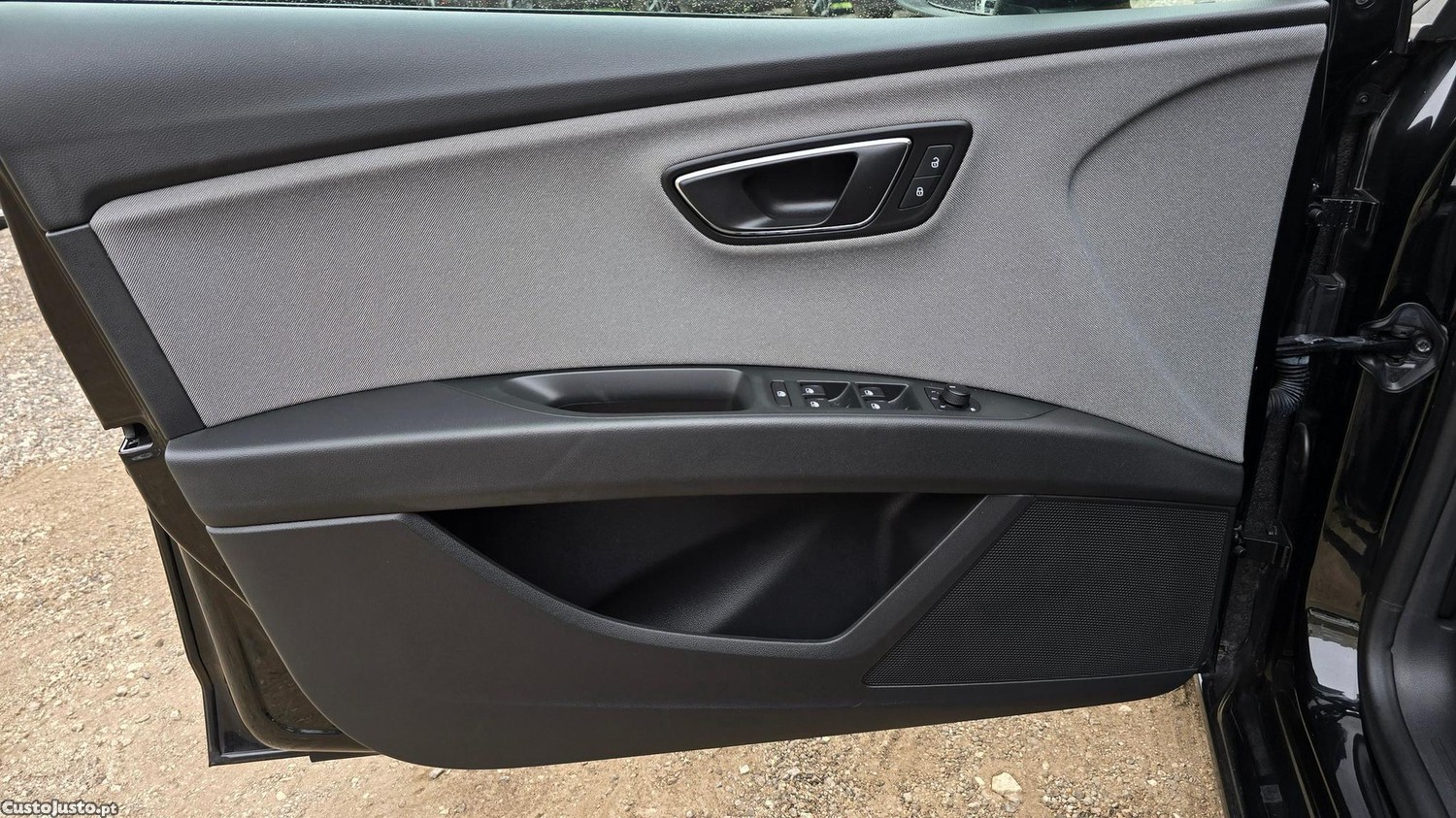 SEAT Leon 1.6 TDI Style — fotografia 23