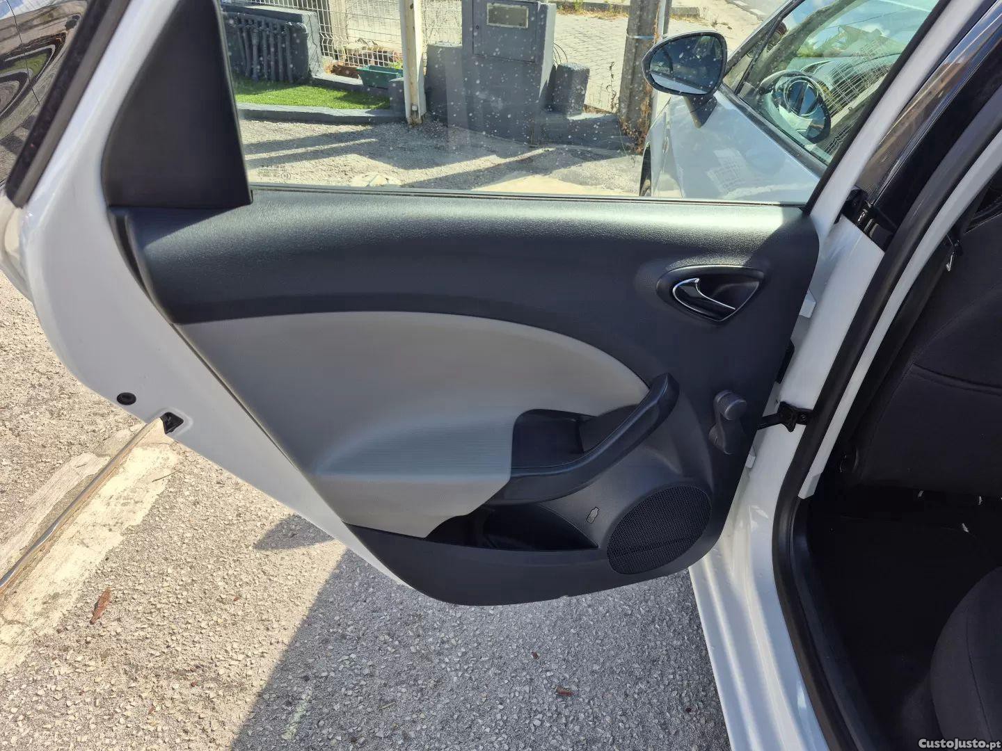 SEAT Ibiza 1.2 tdi cr ecomotive style 4you — fotografia 7