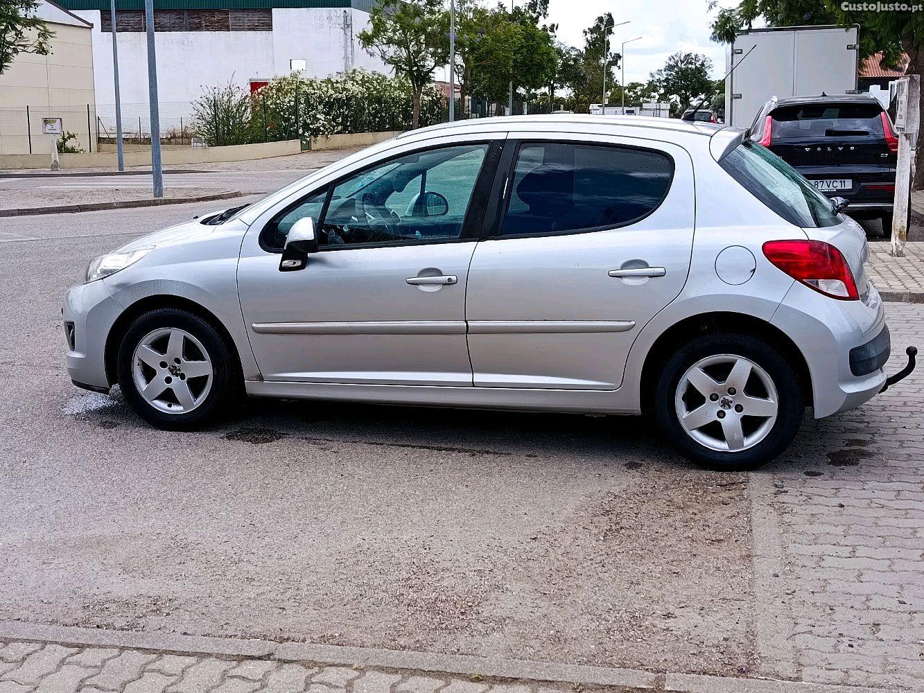 Peugeot 207 motor 1.4 hdi versão premuim — fotografia 2