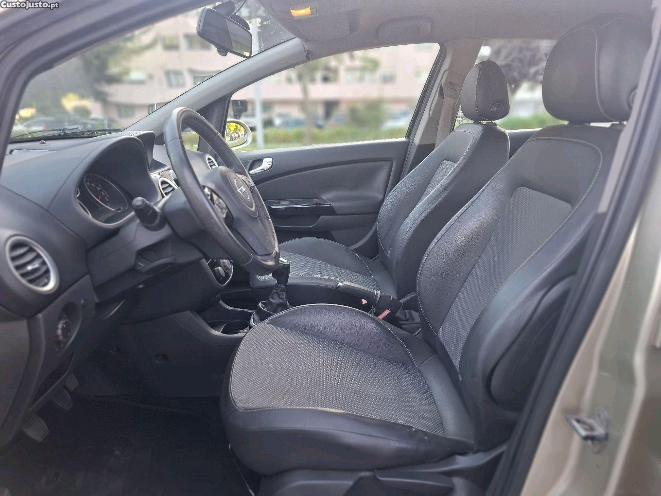 Opel Corsa Cosmo — fotografia 3
