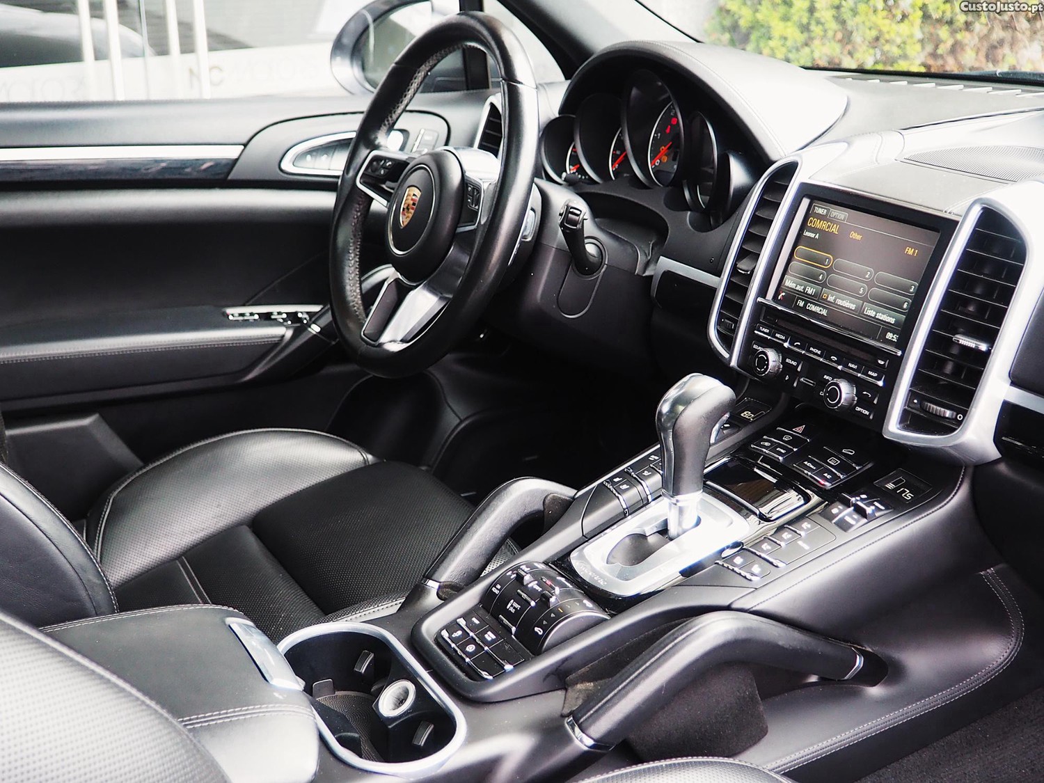 Porsche Cayenne S Diesel 4.2 V8 385 CV — fotografia 4