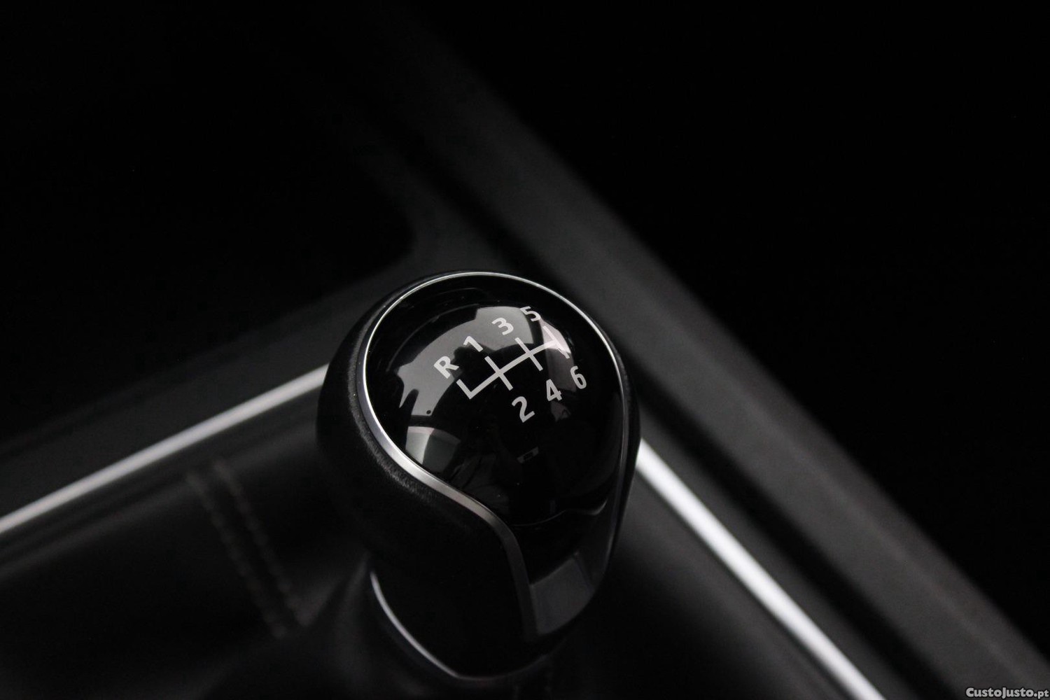 SEAT Leon 2.0TDI — fotografia 13