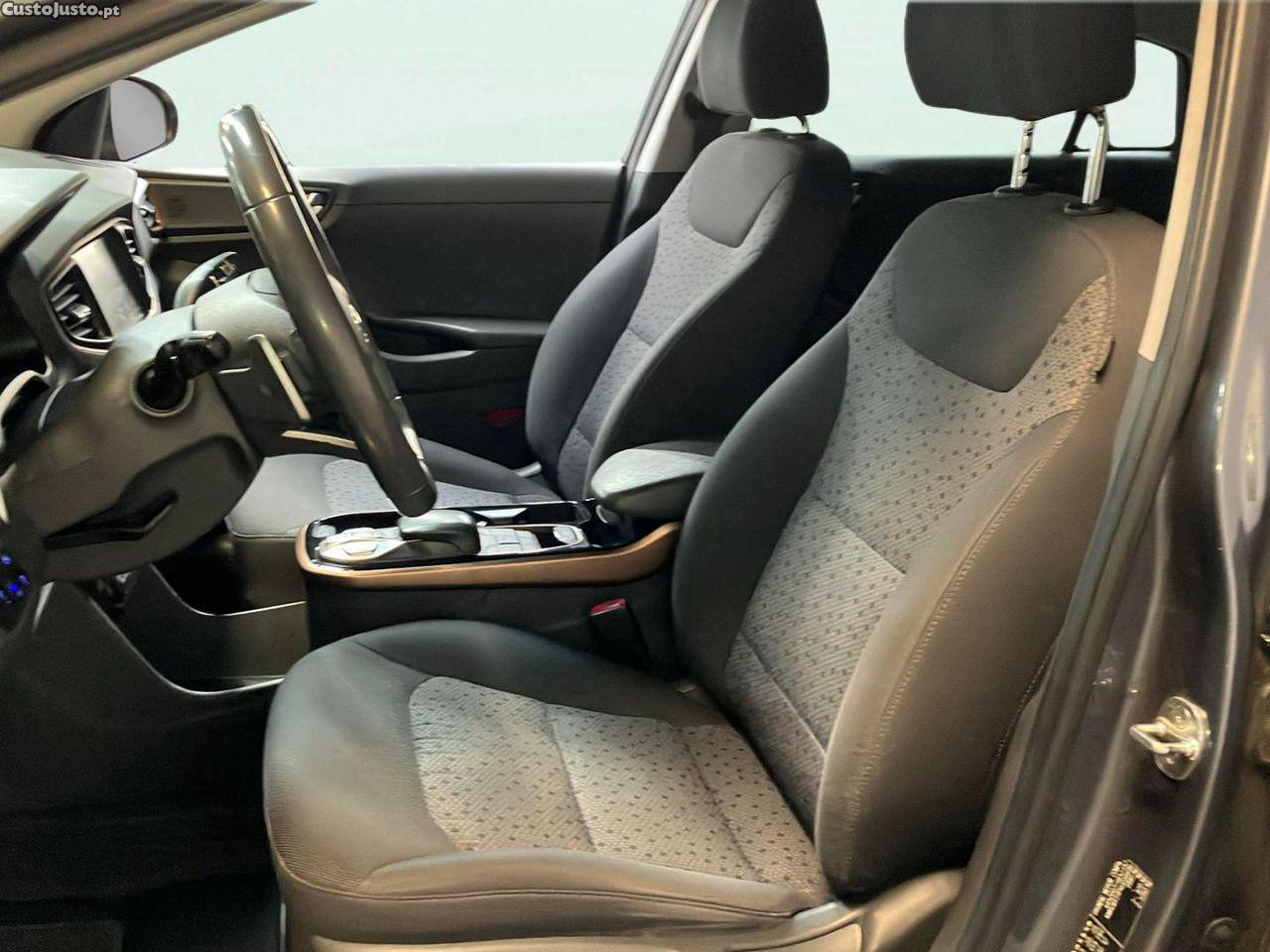 Hyundai IONIQ 28kWh Eletric Tech — fotografia 9