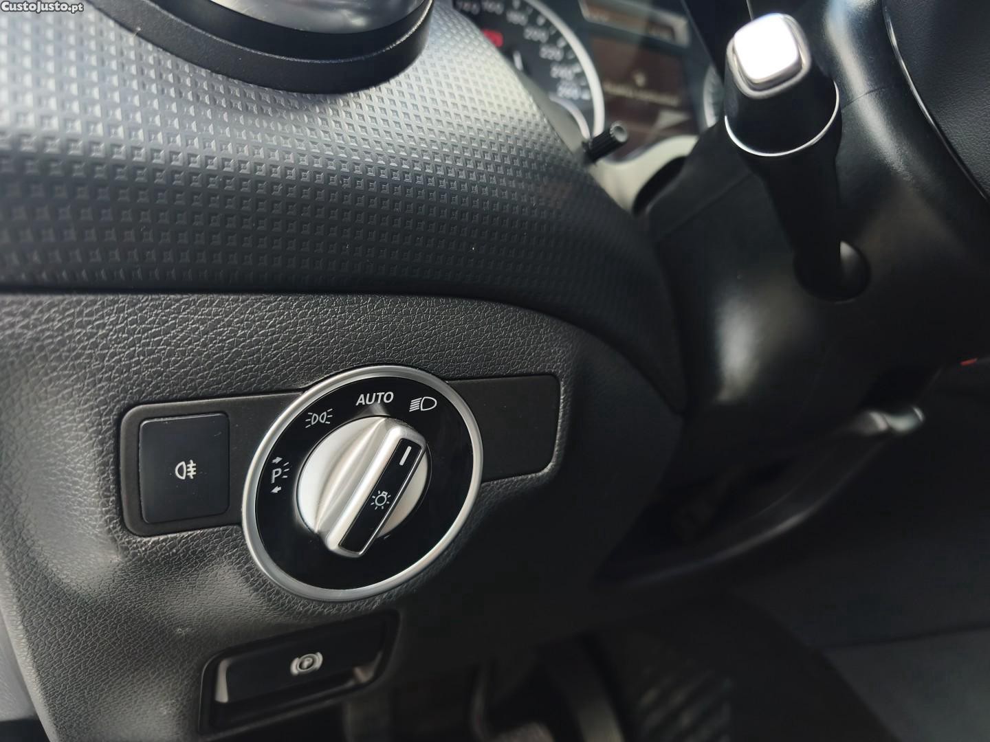 Mercedes-Benz A 180 CDi BlueEfficiency — fotografia 4