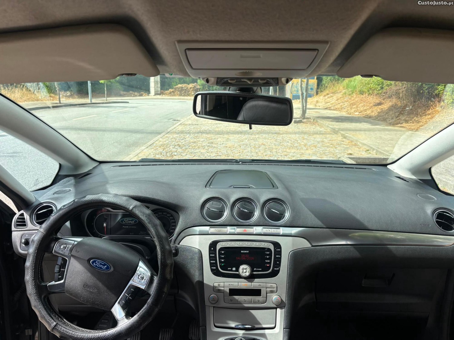 Ford S-Max 140 cv — fotografia 2