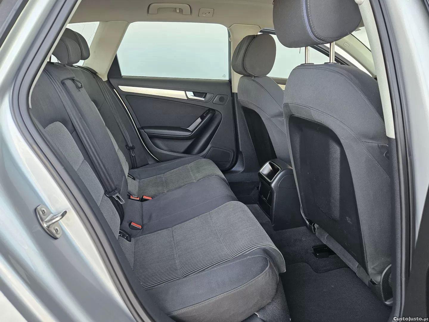 Audi A4 2.0 tdi — fotografia 3