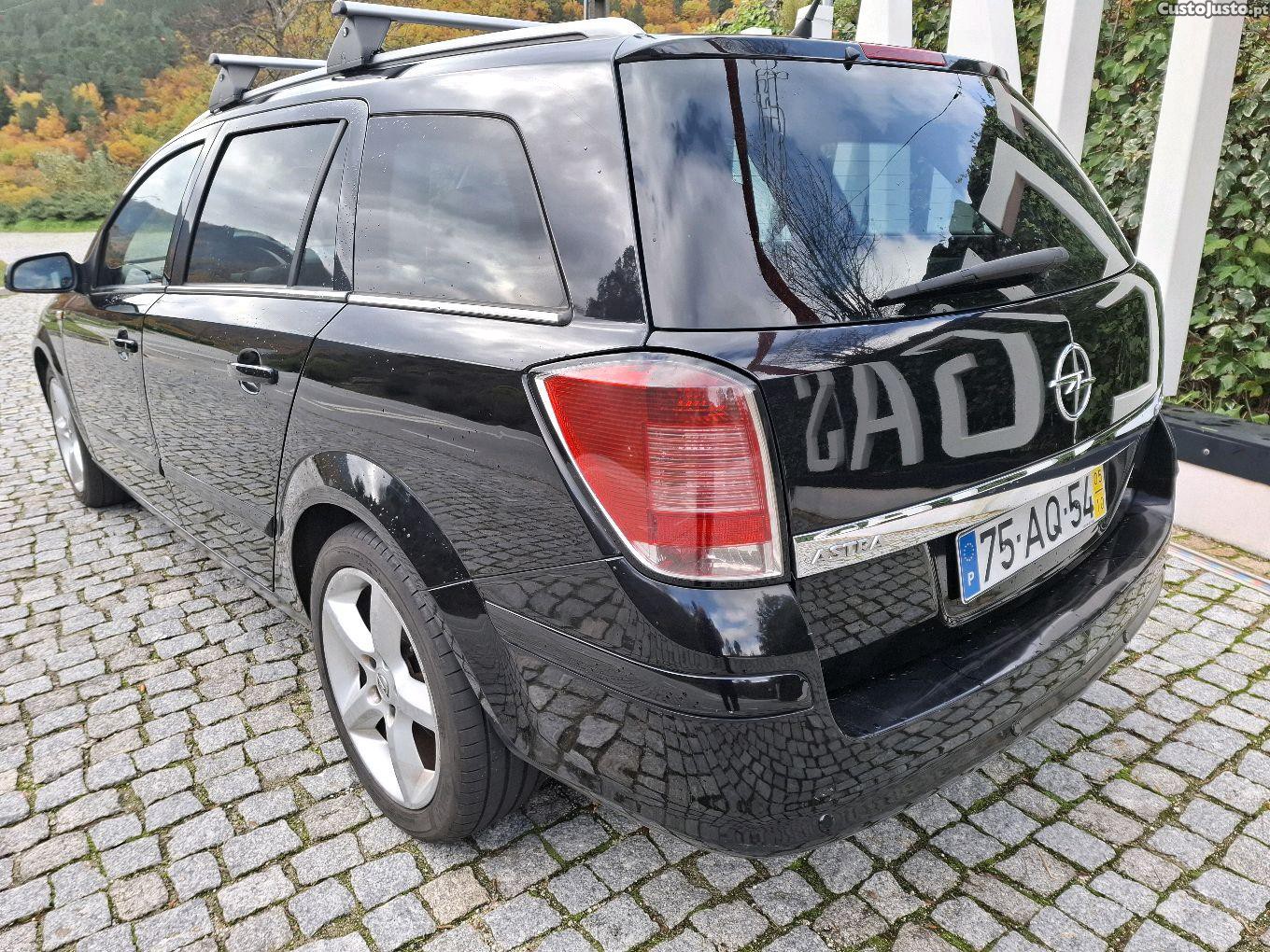 Opel Astra 1.9 CDTI — fotografia 7
