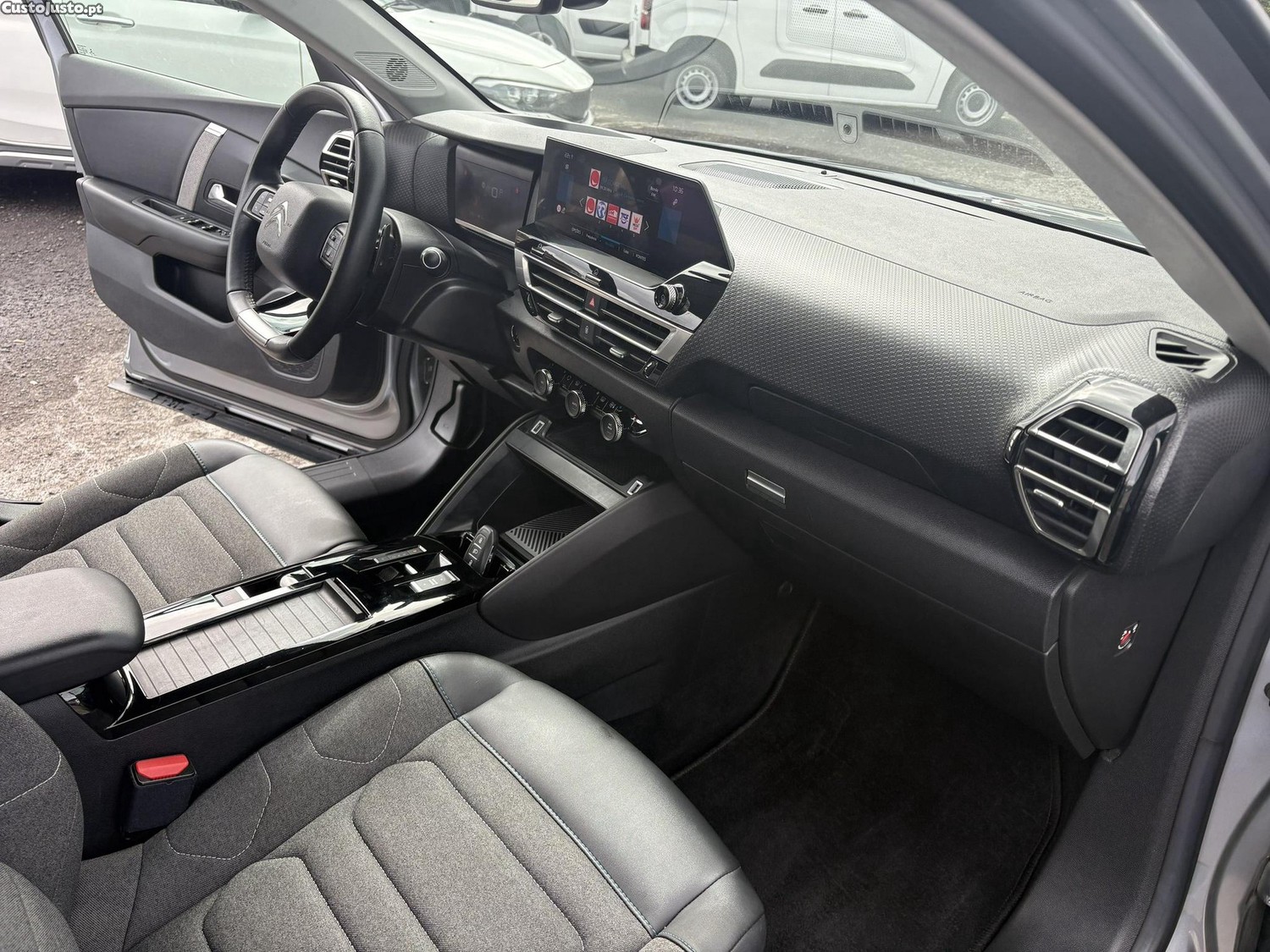 Citroën C4 1.2 PureTech Feel Pack EAT8 — fotografia 12