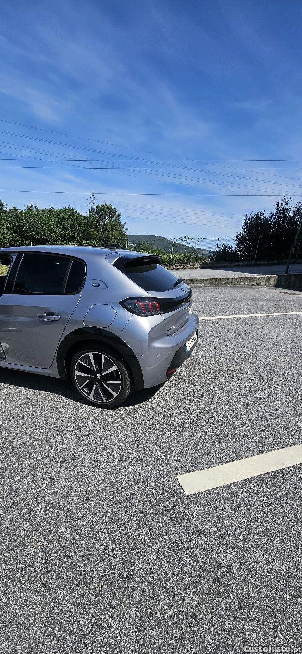 Peugeot e-208 gt-line — fotografia 5