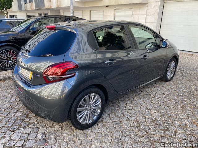 Peugeot 208 1.2 Puretech Style — fotografia 4