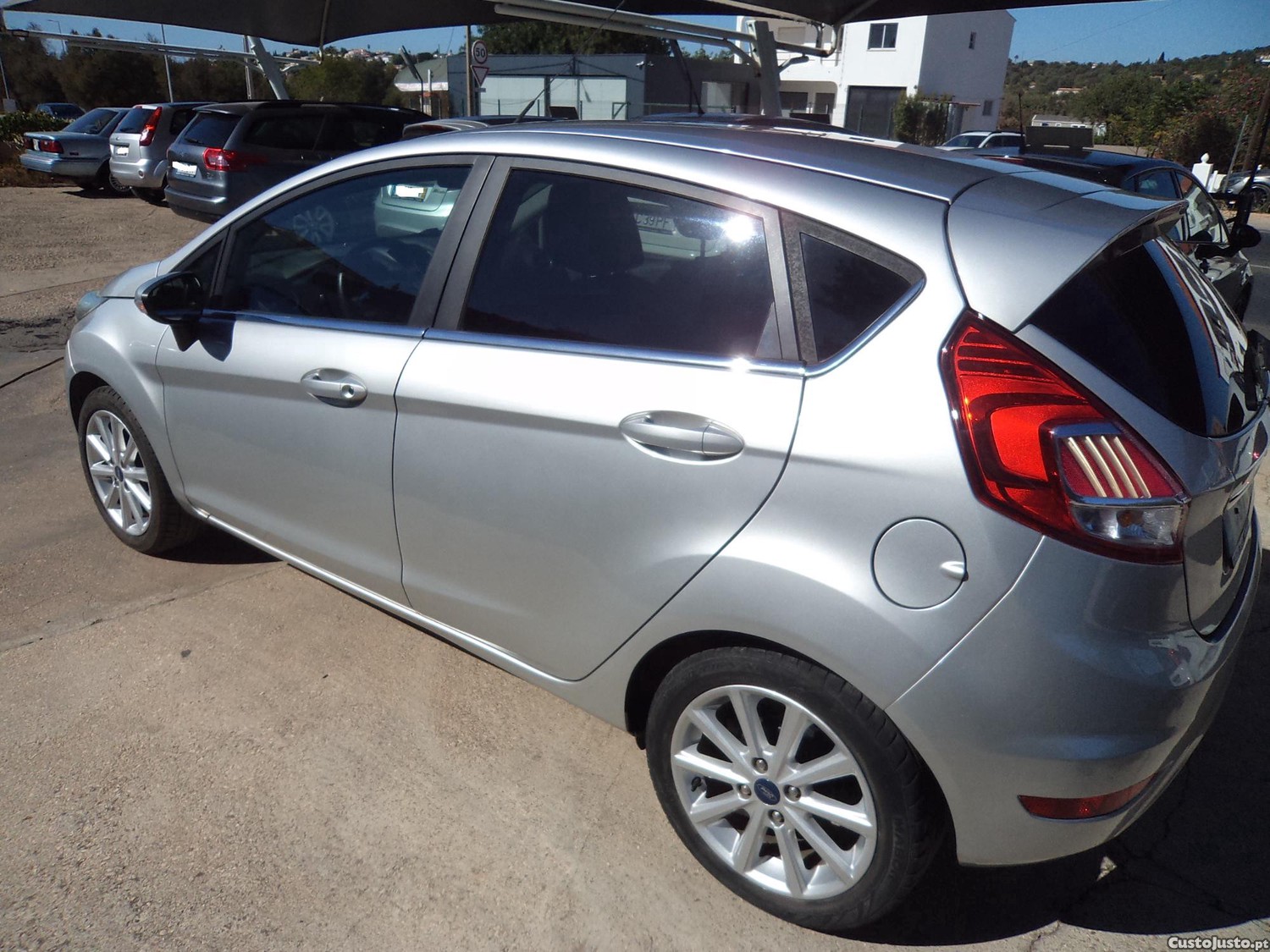 Ford Fiesta 1.0 Ar/c 5 Portas — fotografia 3