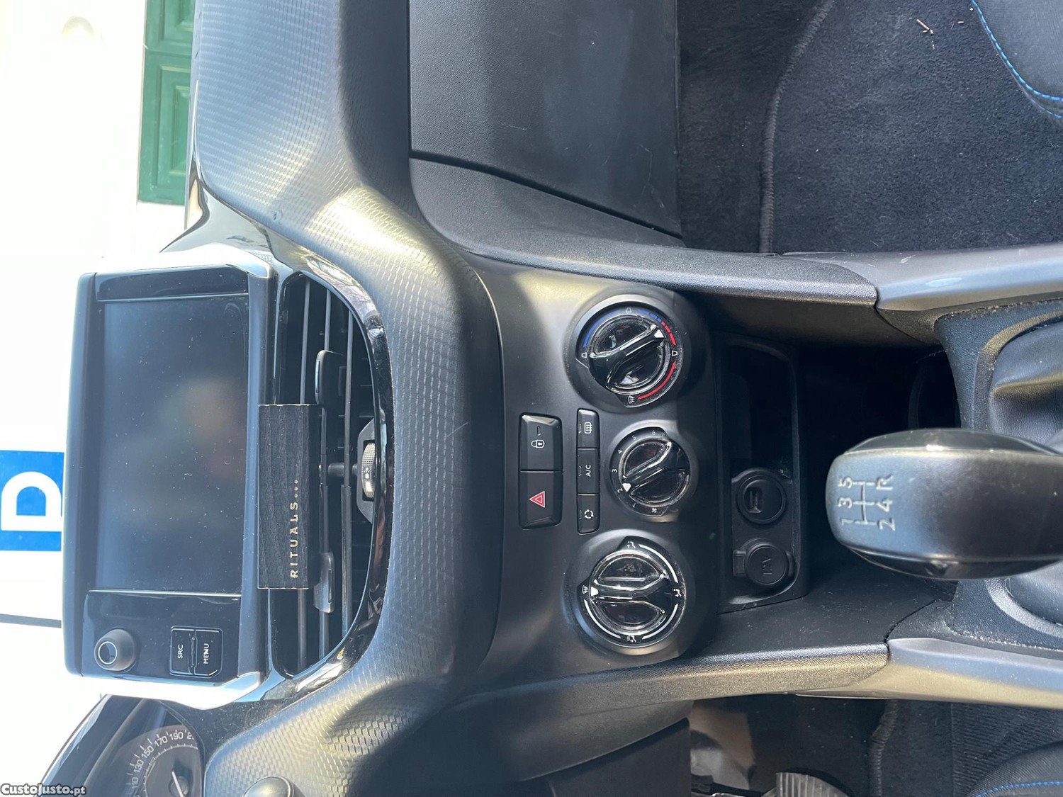 Peugeot 2008 1.2 PureTech Style — fotografia 5