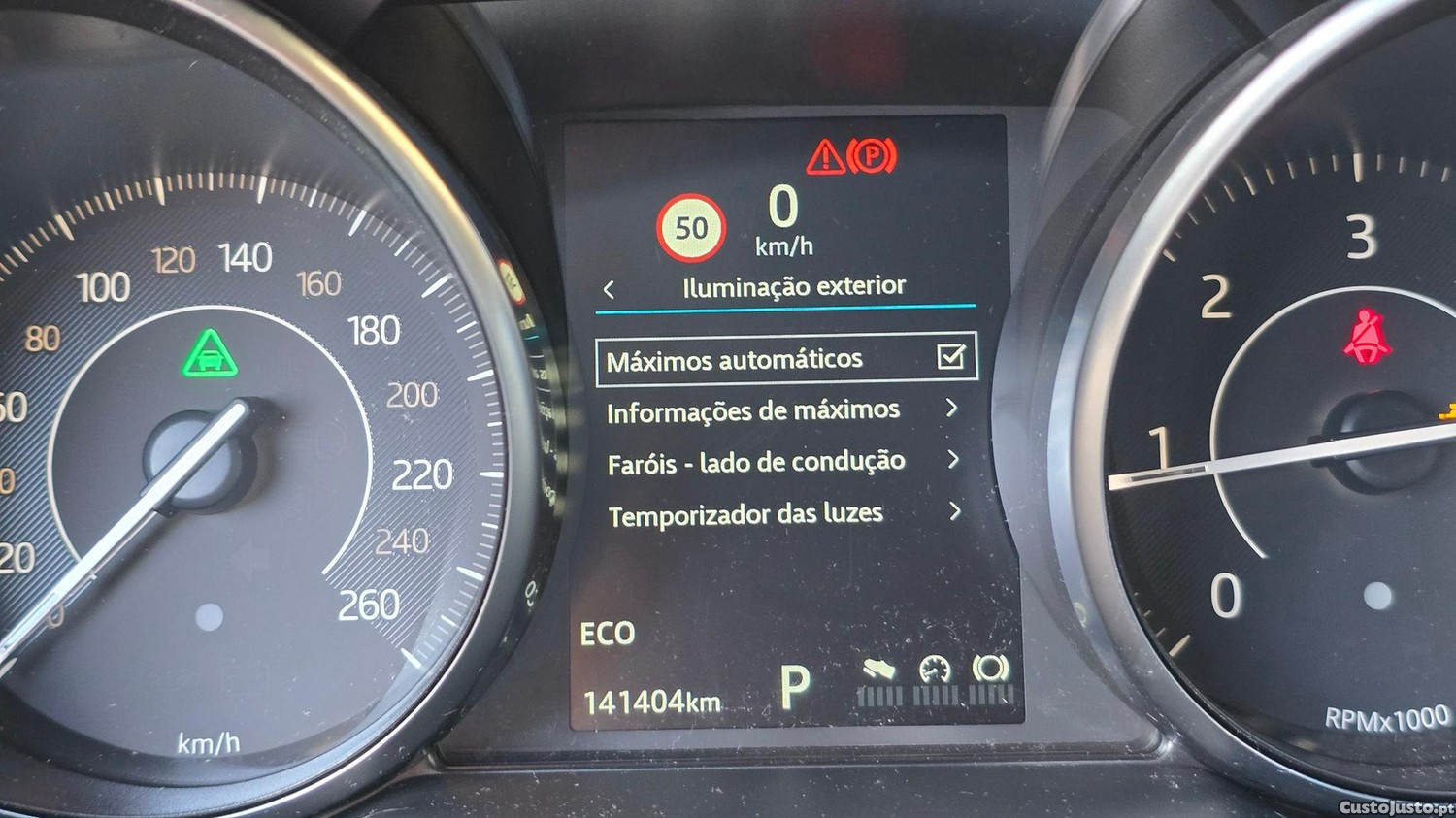 Jaguar E-Pace 2.0 R-Dynamic First Edition AWD Aut. — fotografia 4