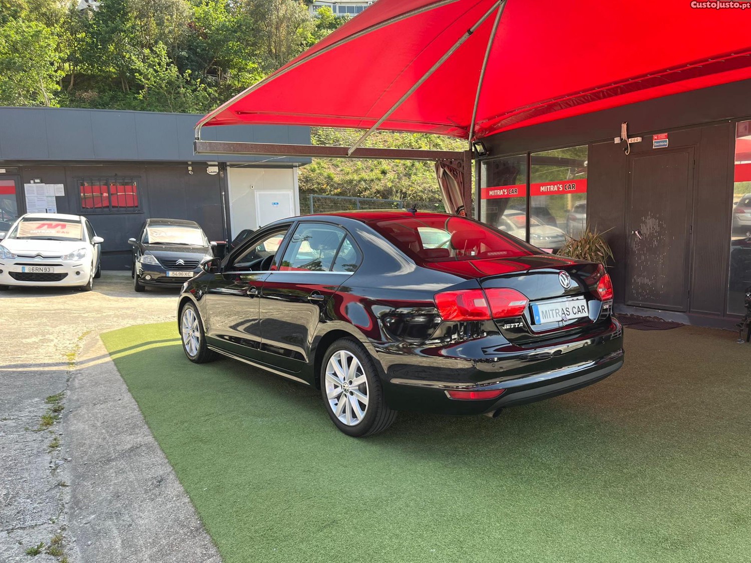 Volkswagen Jetta 1.6 TDI — fotografia 21