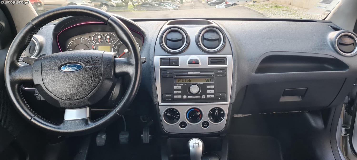 Ford Fiesta 1.4 Diesel, 5 Lugares, Estimado — fotografia 6