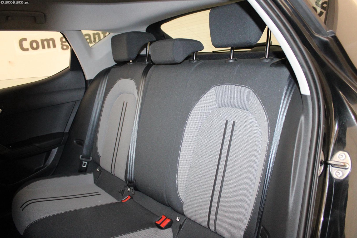 SEAT Leon 2.0TDI — fotografia 7