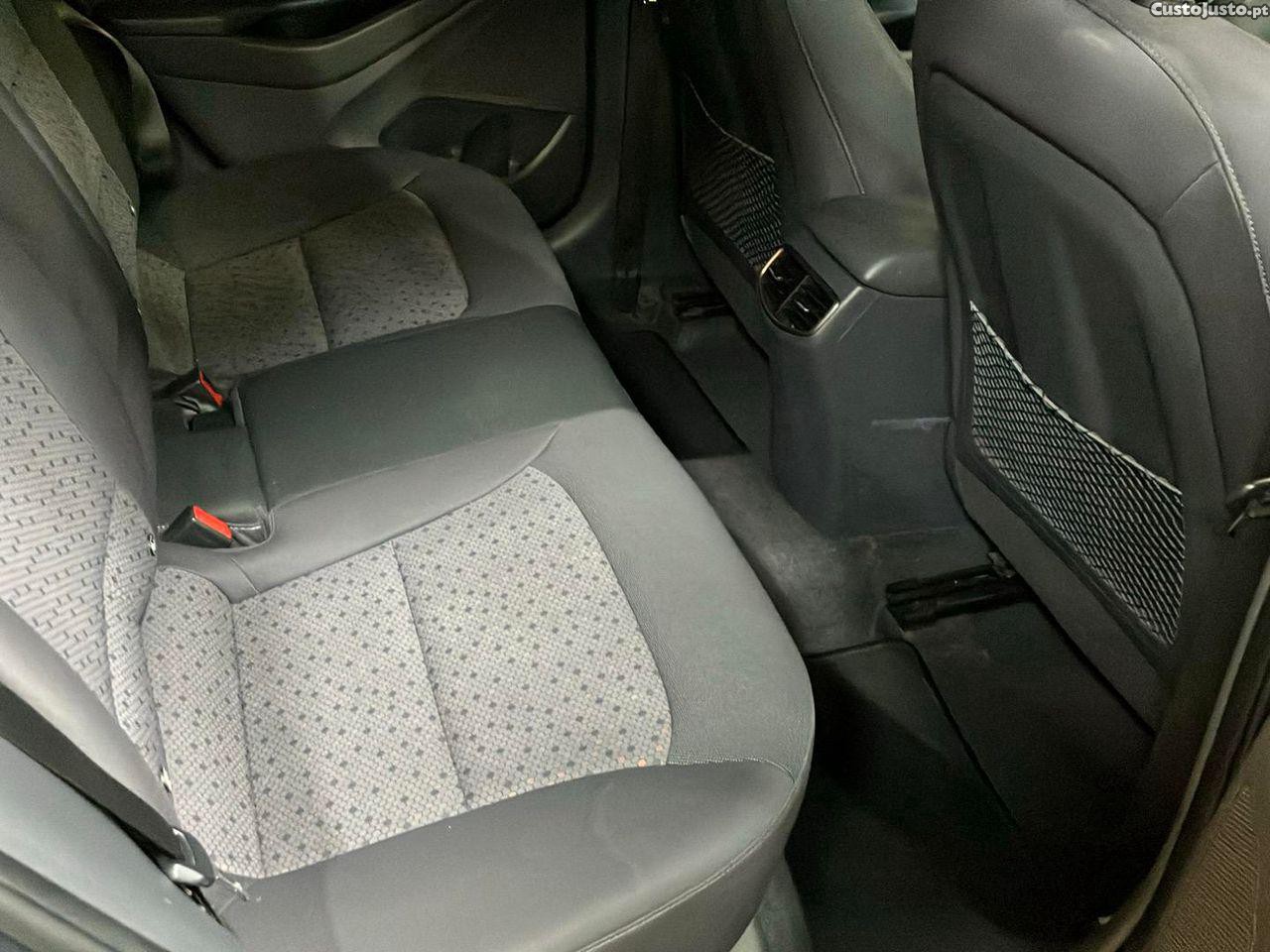 Hyundai IONIQ 28kWh Eletric Tech — fotografia 7