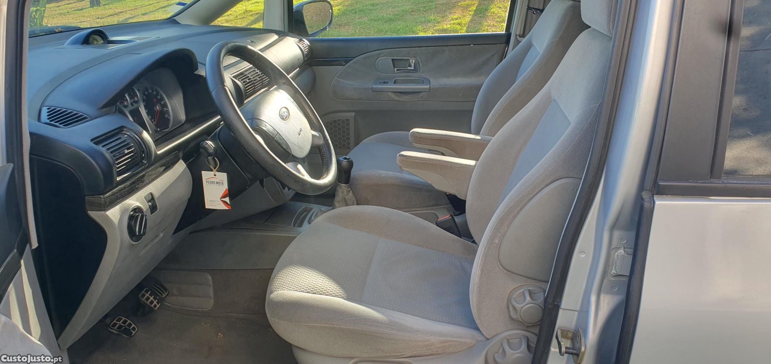 Ford Galaxy 1.9 Tdi 115cv 7 Lugares — fotografia 7