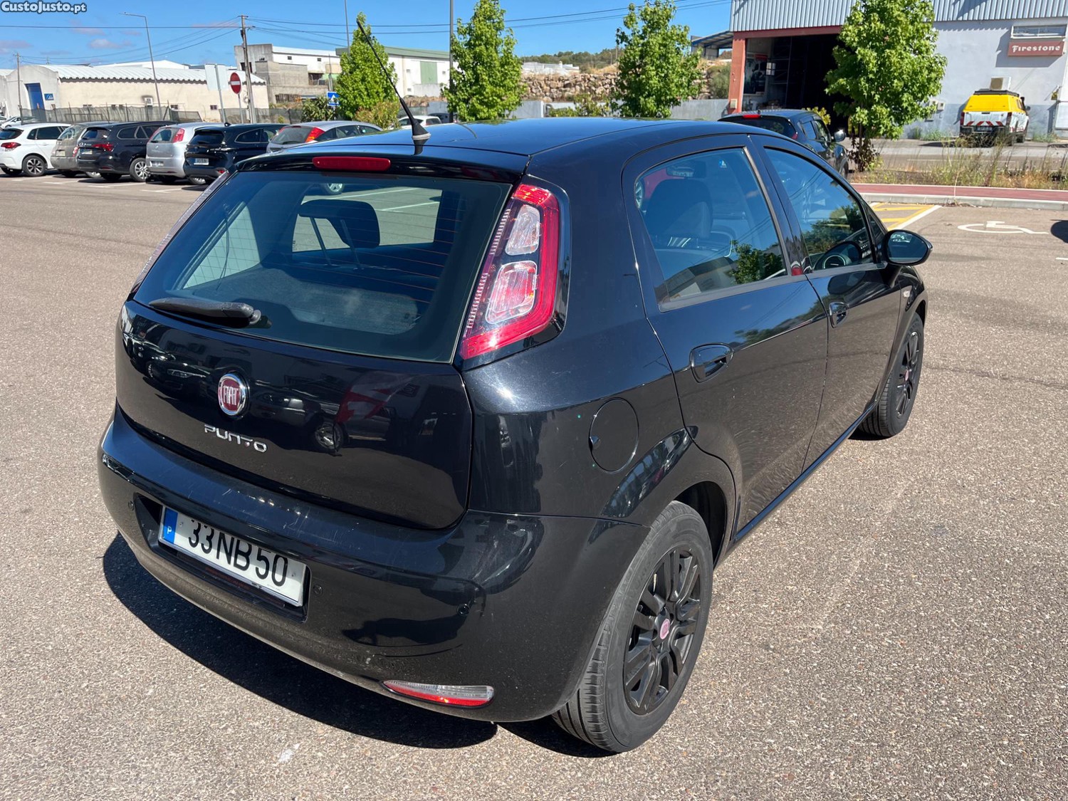Fiat Punto MJet 5 Portas 5 Lugares c/ AC — fotografia 14