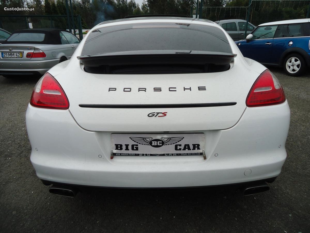 Porsche Panamera Black Night — fotografia 7