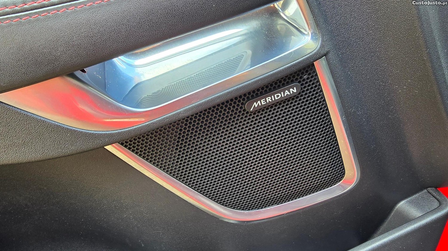 Jaguar E-Pace 2.0 R-Dynamic First Edition AWD Aut. — fotografia 20