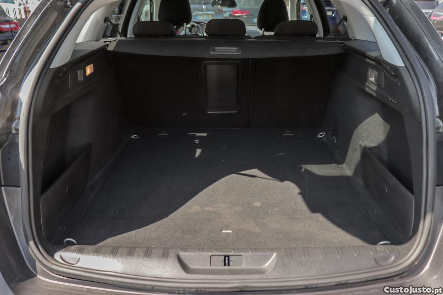 Peugeot 308 1.5 BlueHDi Style — fotografia 11