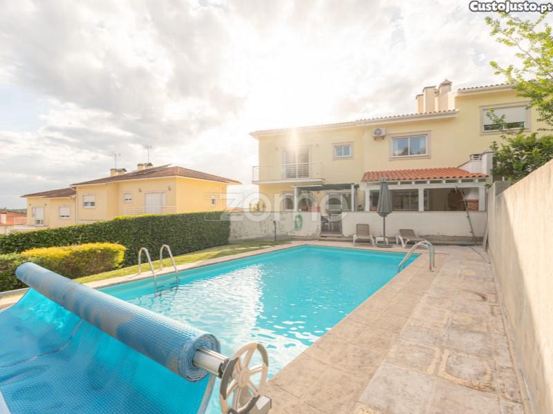 Moradia T5 Moderna Com Piscina E Jardim | Antanhol