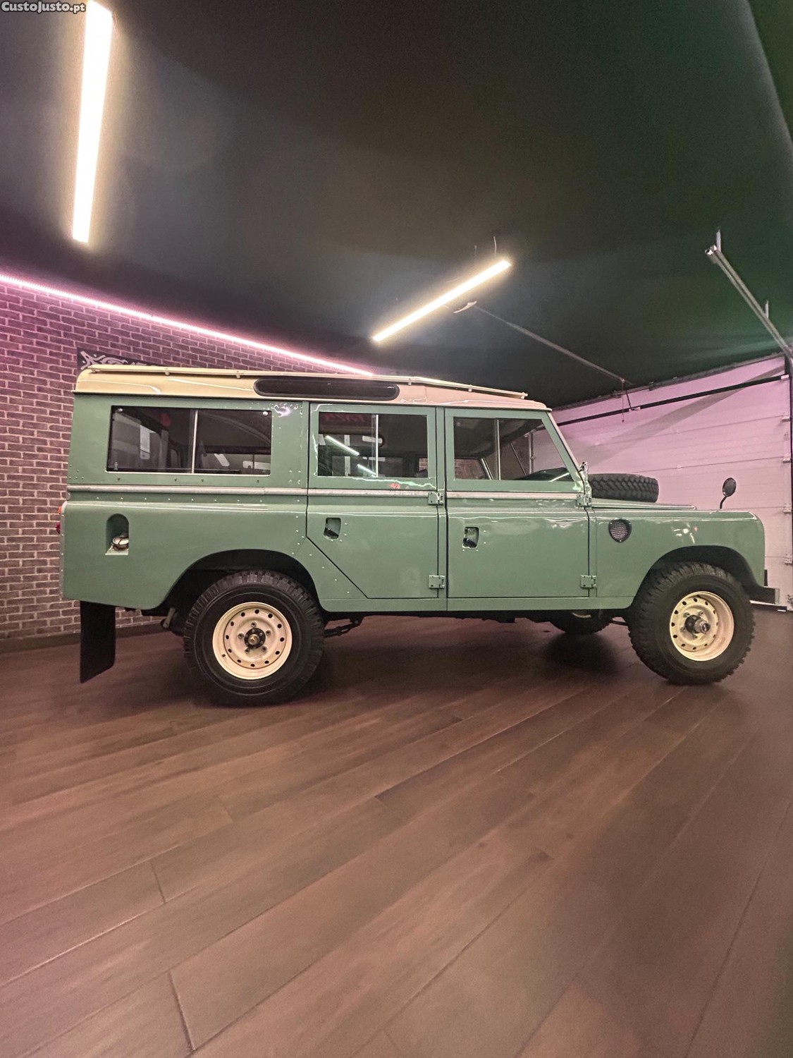 Land Rover Serie III Long 109 — fotografia 4