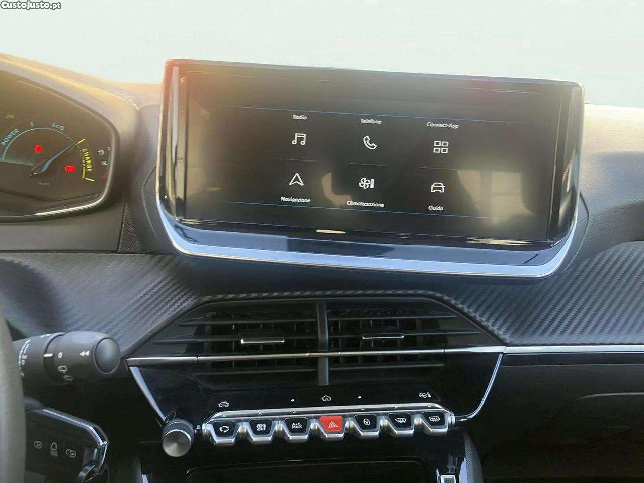 Peugeot 208 1.2 Hybrid Style e-DCS6 — fotografia 4