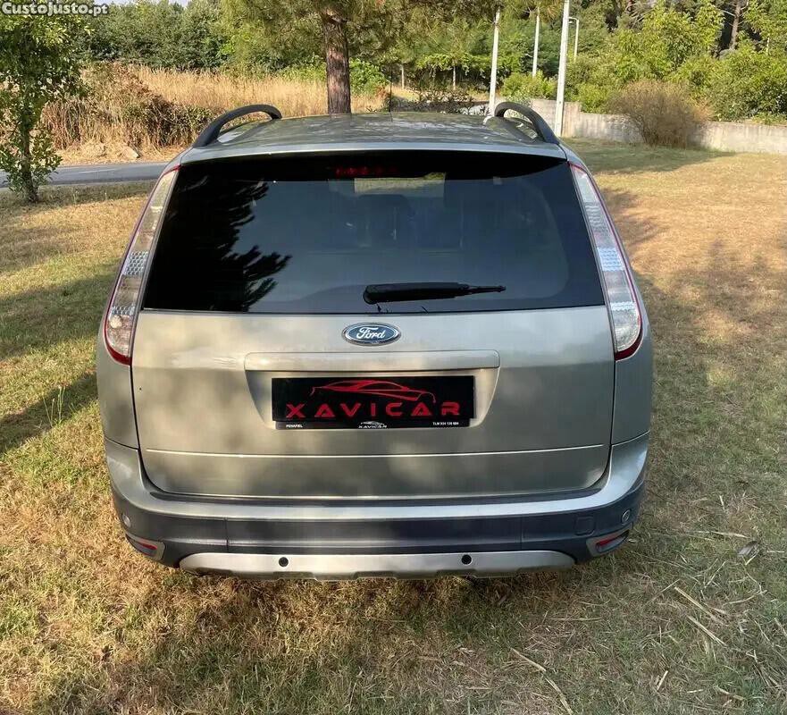 Ford Focus 1.6 TDCi DPF Titanium — fotografia 10