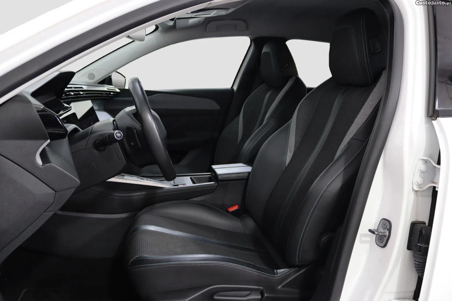 Peugeot 308 1.2 PureTech Allure Pack EAT8 — fotografia 5