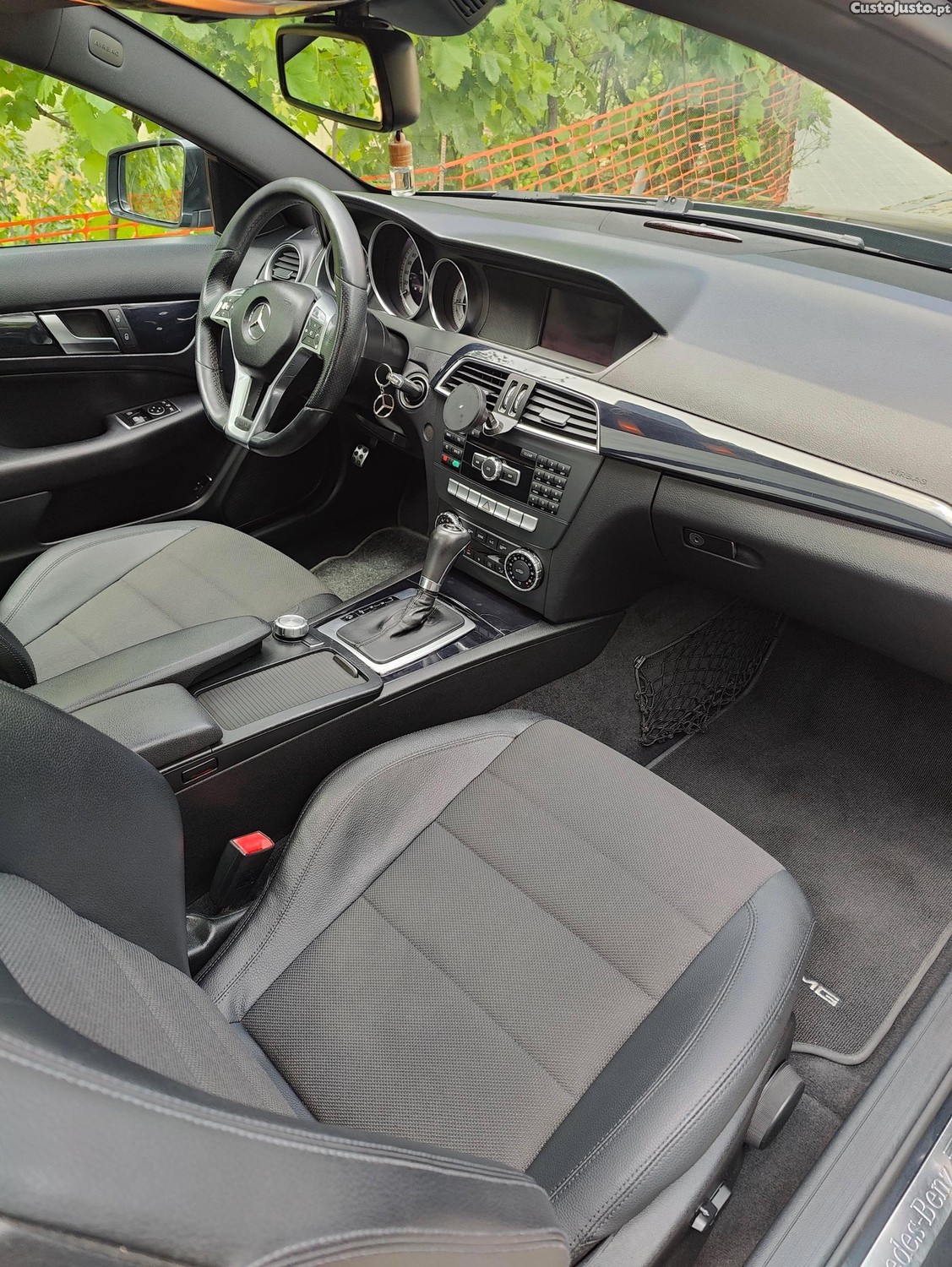 Mercedes-Benz C 250 Coupe — photo 5