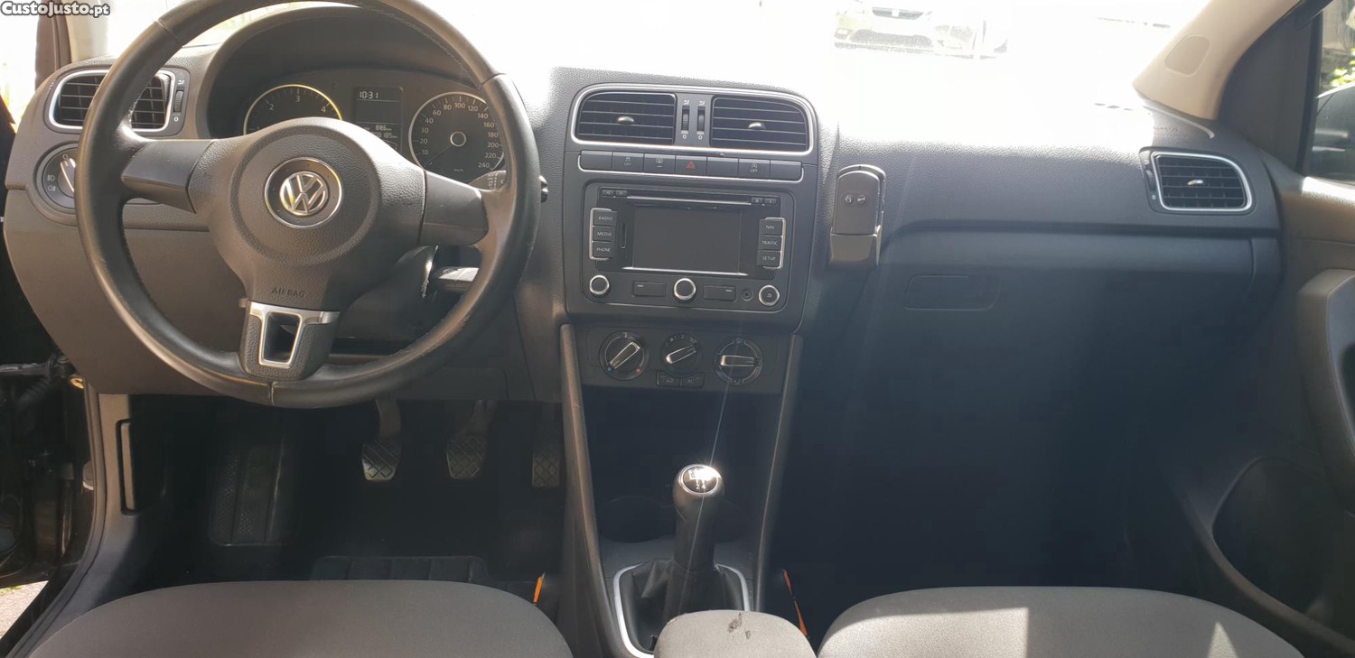 Volkswagen Polo 1.2 TDI bluemotion — fotografia 3