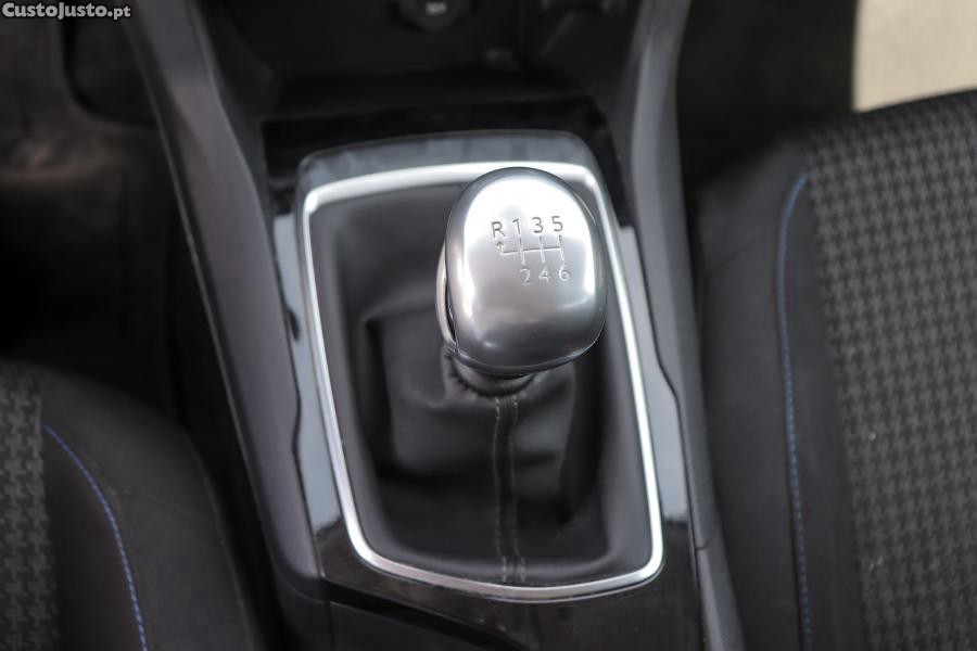 Peugeot 308 1.5 BlueHDi Style — fotografia 6