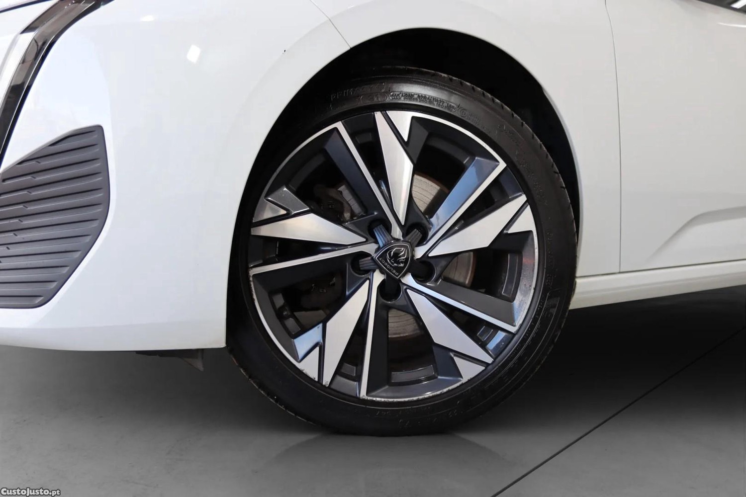 Peugeot 308 1.2 PureTech Allure Pack EAT8 — fotografia 2